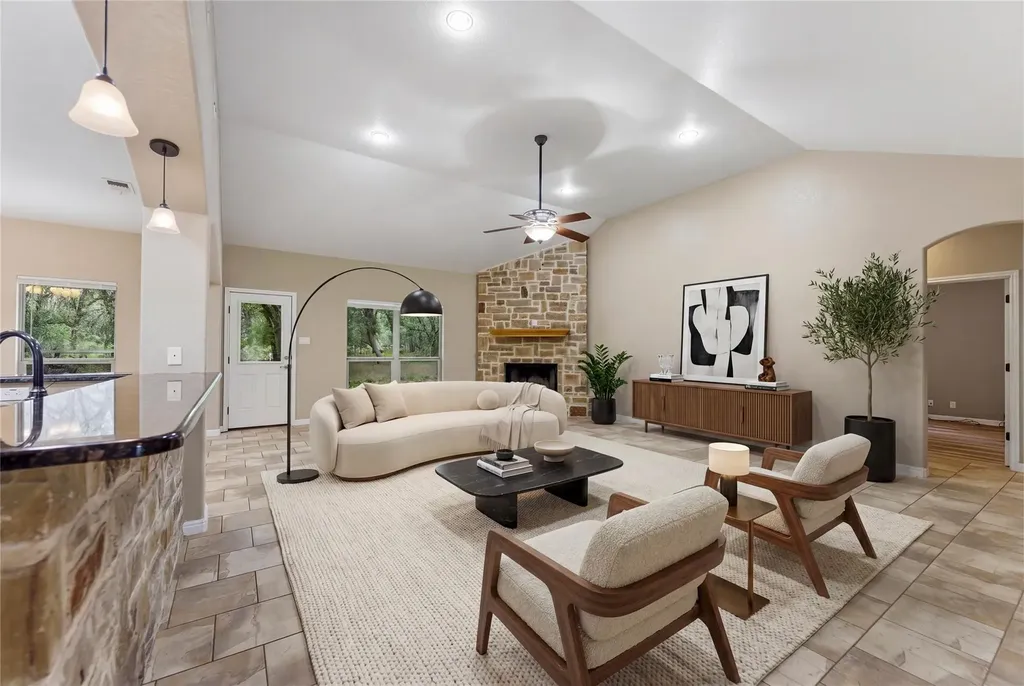 205 Sendera Crossing La Vernia TX 78121