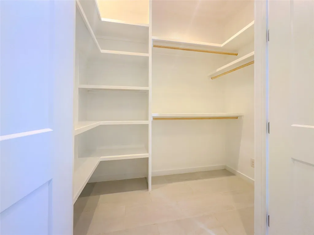2400 Bruin Drive Spicewood TX 78669
