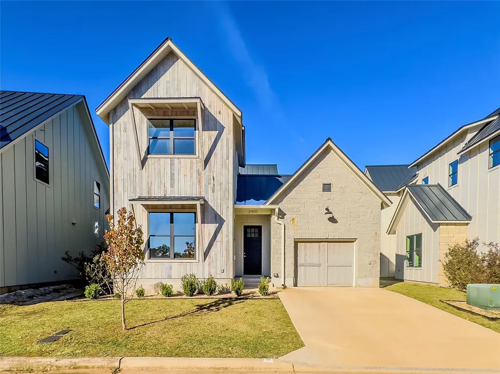 2400 Bruin Drive Spicewood TX 78669