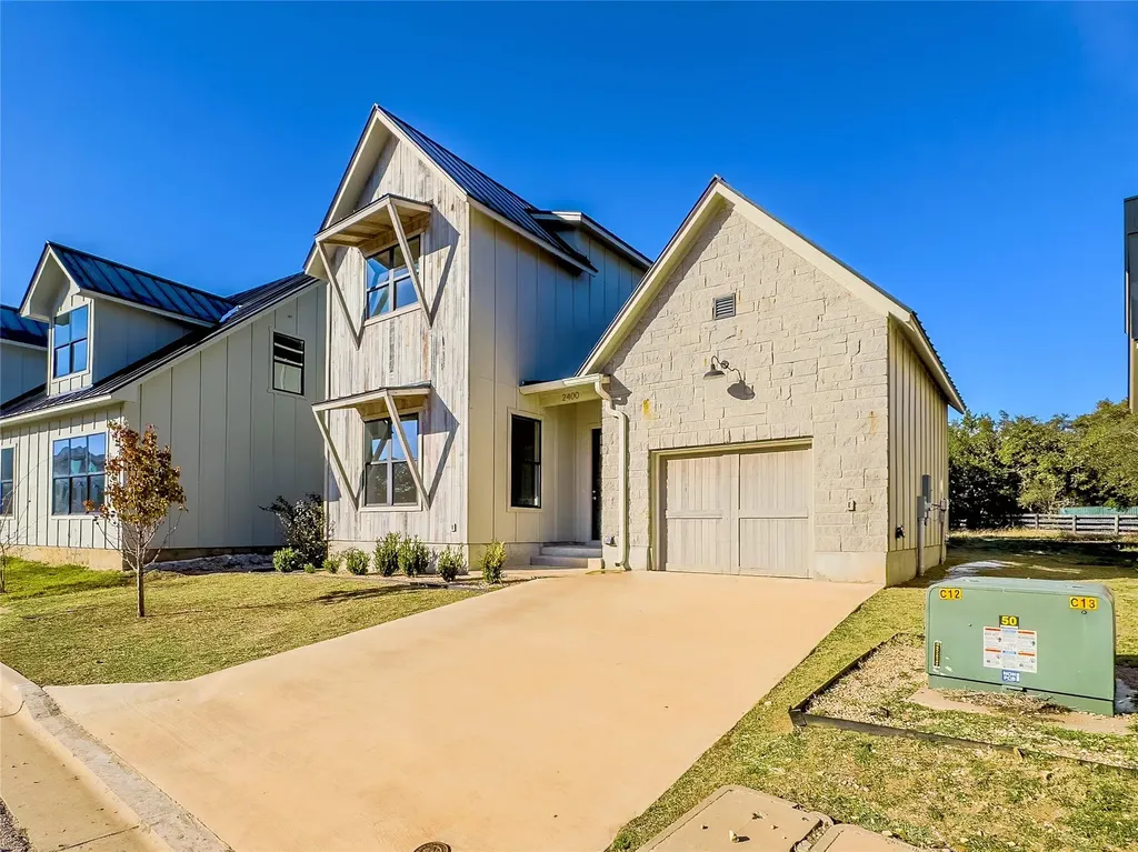 2400 Bruin Drive Spicewood TX 78669