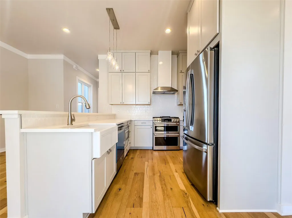 2400 Bruin Drive Spicewood TX 78669