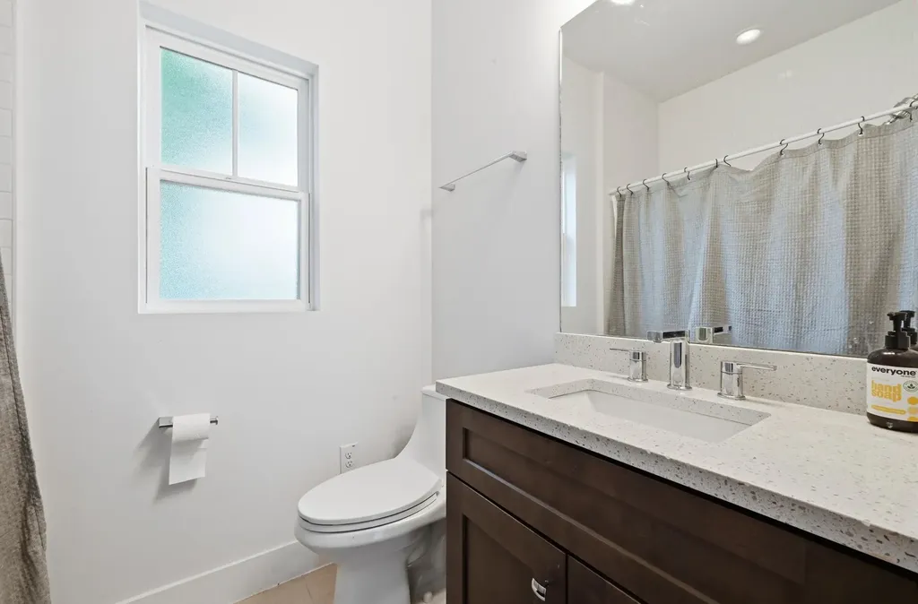 105 Elkhart Street Austin TX 78702