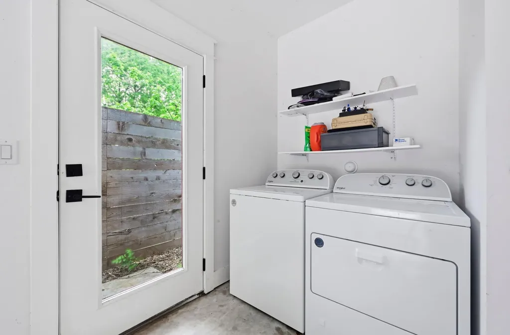 105 Elkhart Street Austin TX 78702