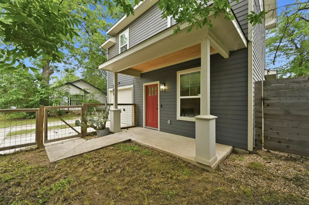 105 Elkhart Street Austin TX 78702