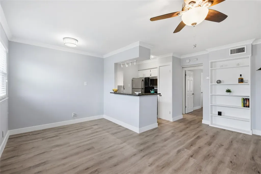 2401 Manor Road Austin TX 78722