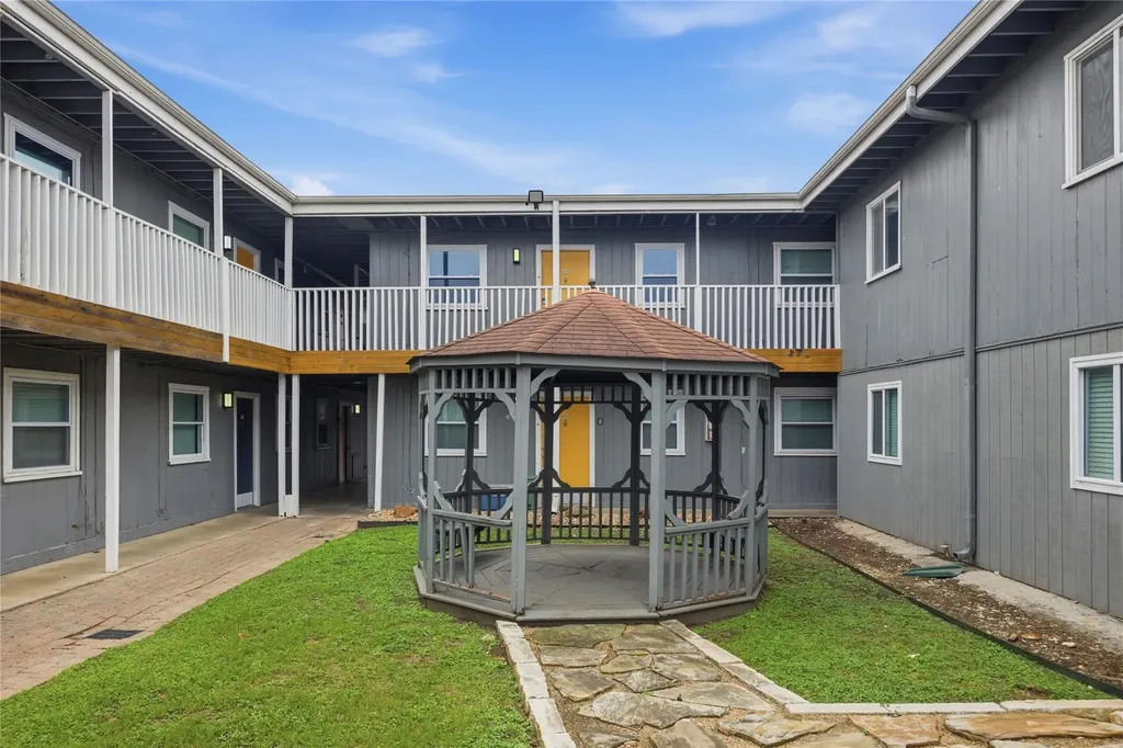 2401 Manor Road Austin TX 78722