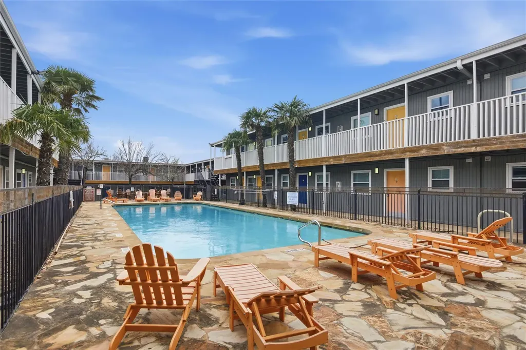 2401 Manor Road Austin TX 78722