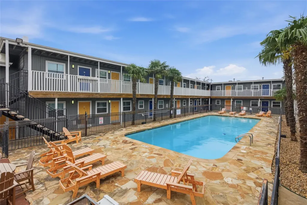 2401 Manor Road Austin TX 78722