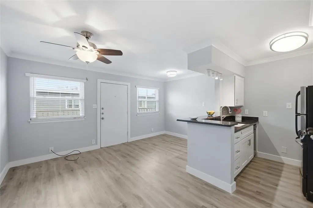 2401 Manor Road Austin TX 78722