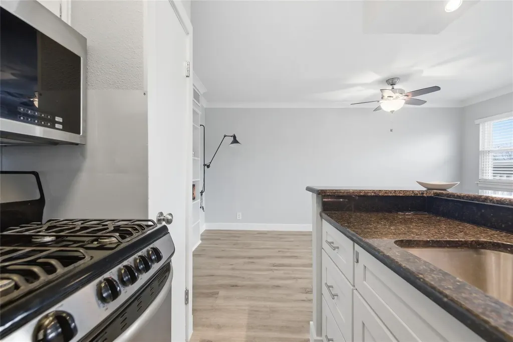 2401 Manor Road Austin TX 78722