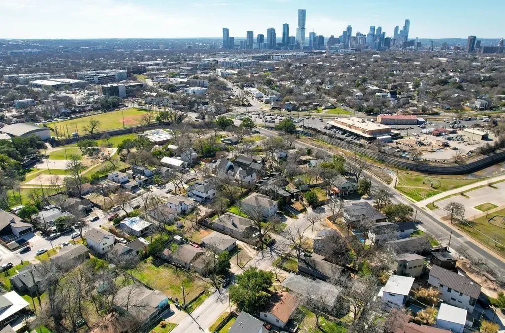 2707 Zaragosa Street Austin TX 78702