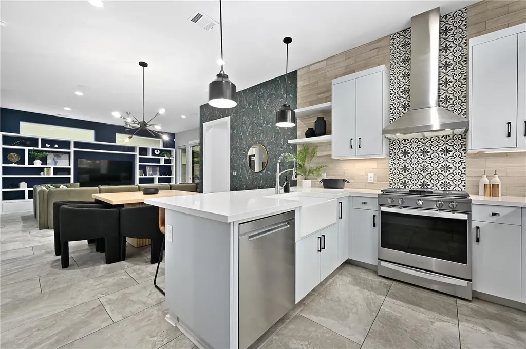 1310 Comal Street Austin TX 78702