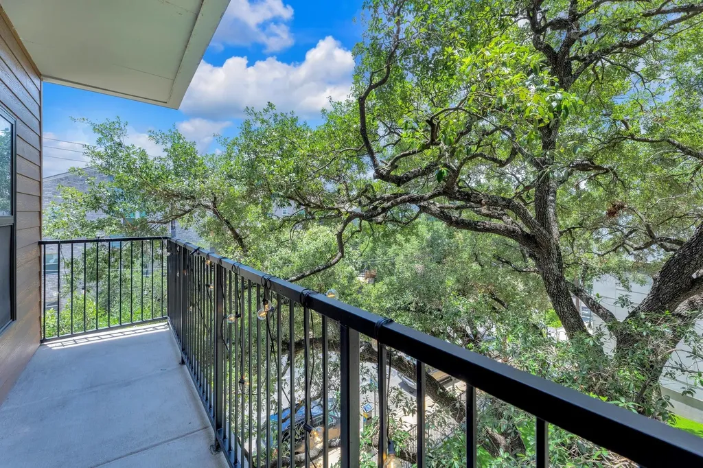 2500 Longview Street Austin TX 78705