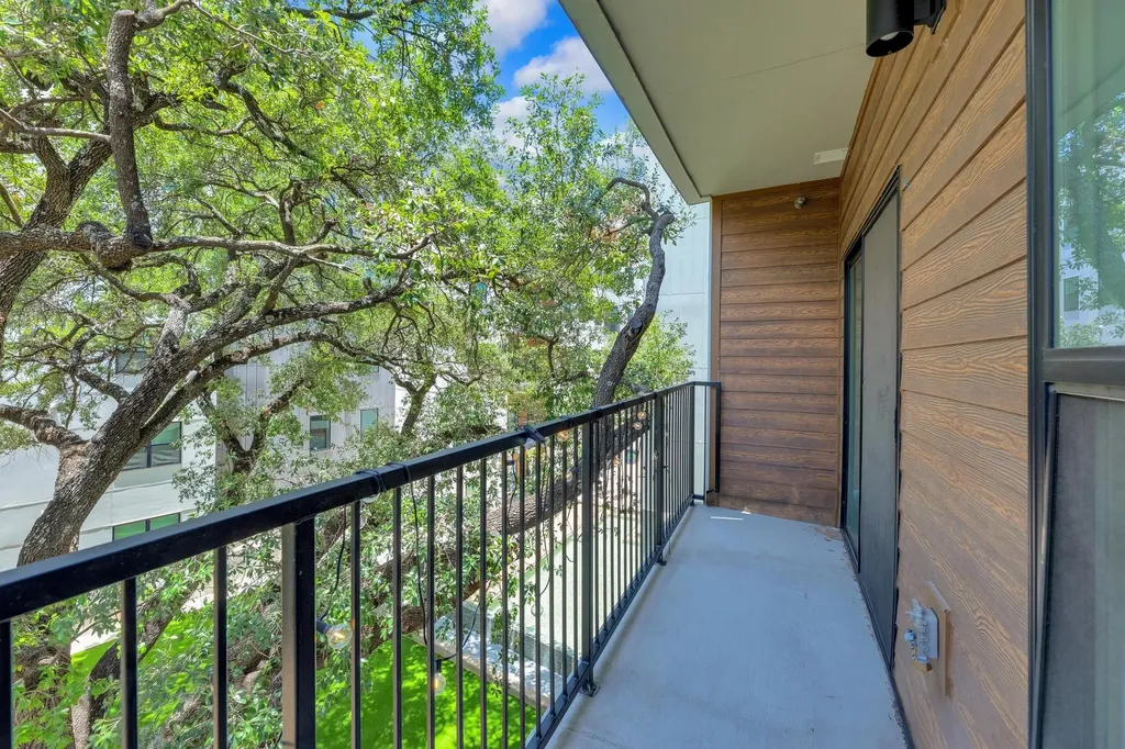 2500 Longview Street Austin TX 78705