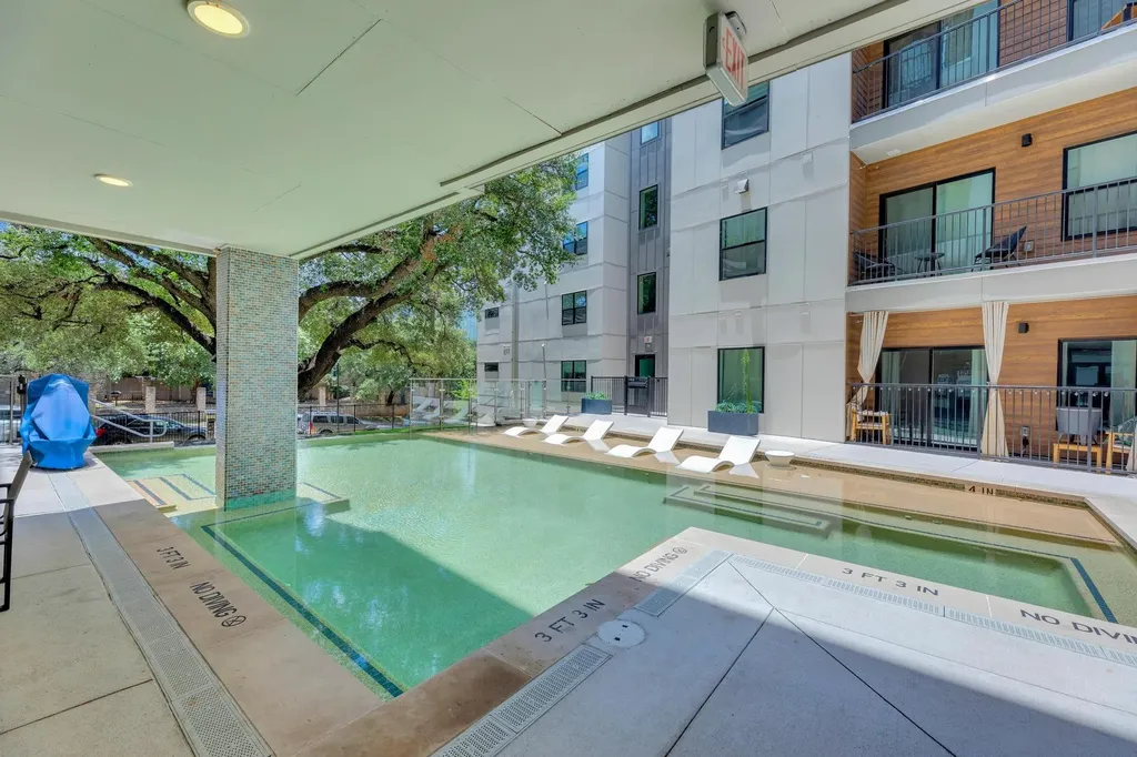 2500 Longview Street Austin TX 78705
