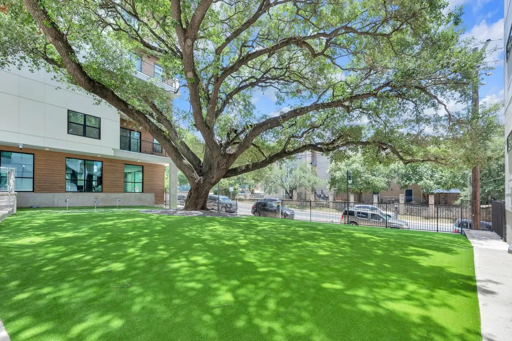 2500 Longview Street Austin TX 78705