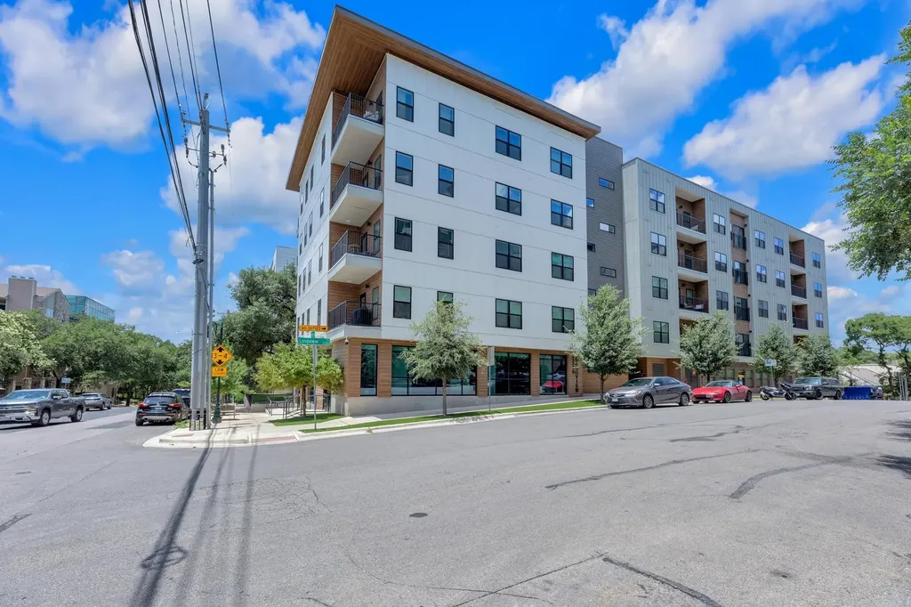 2500 Longview Street Austin TX 78705