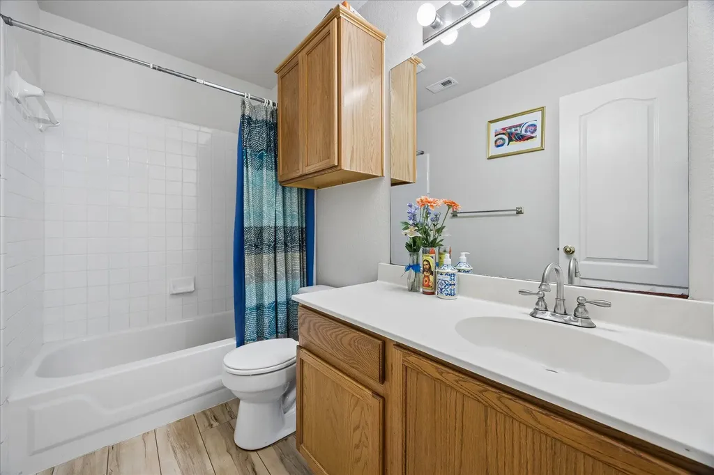 111 Finch Lane Georgetown TX 78626