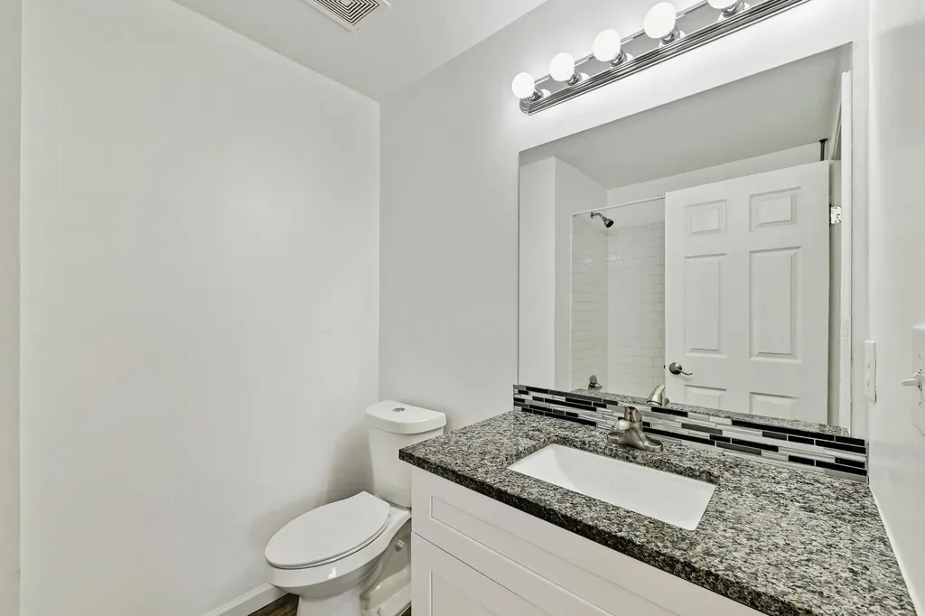8312 S Timber Trail S Lago Vista TX 78645