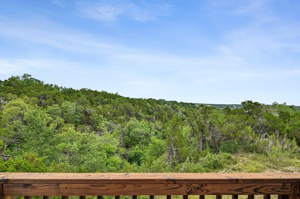 8312 S Timber Trail S Lago Vista TX 78645