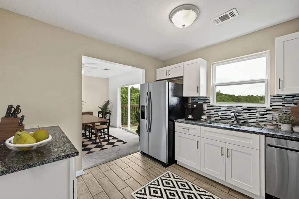 8312 S Timber Trail S Lago Vista TX 78645