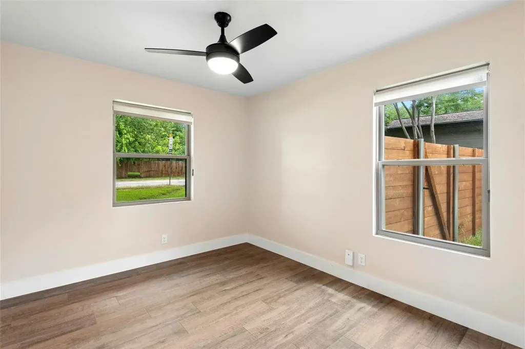 8601 Winding Walk Austin TX 78757