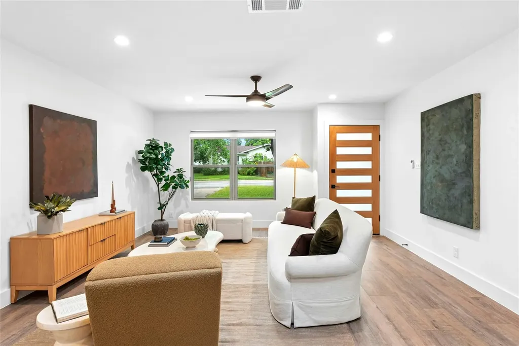 8601 Winding Walk Austin TX 78757