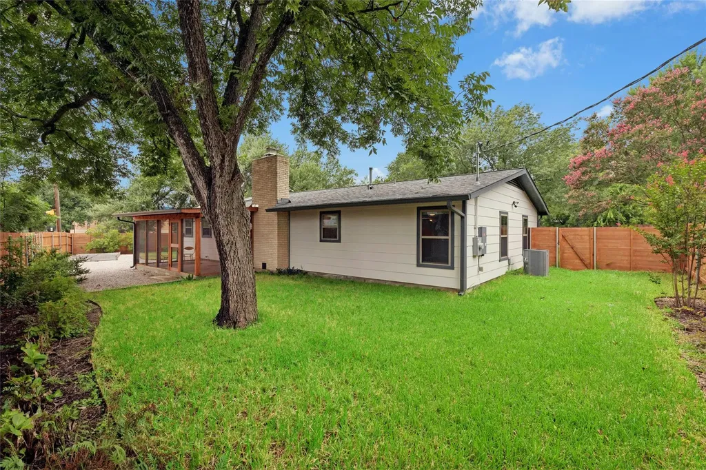 8601 Winding Walk Austin TX 78757
