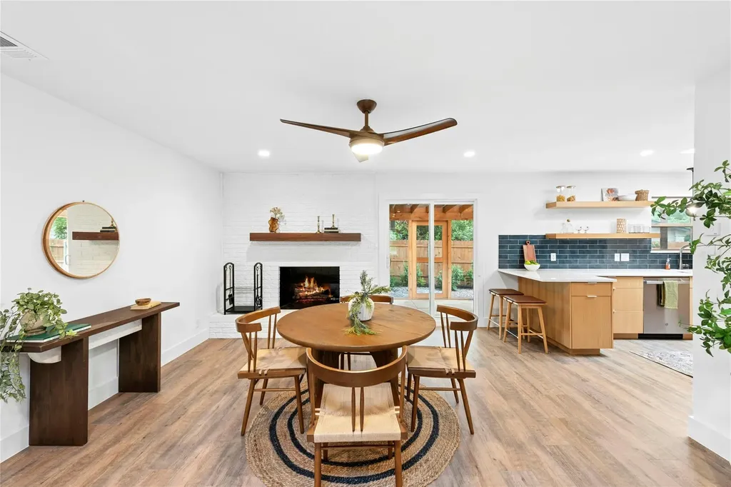 8601 Winding Walk Austin TX 78757