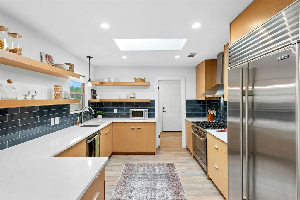 8601 Winding Walk Austin TX 78757