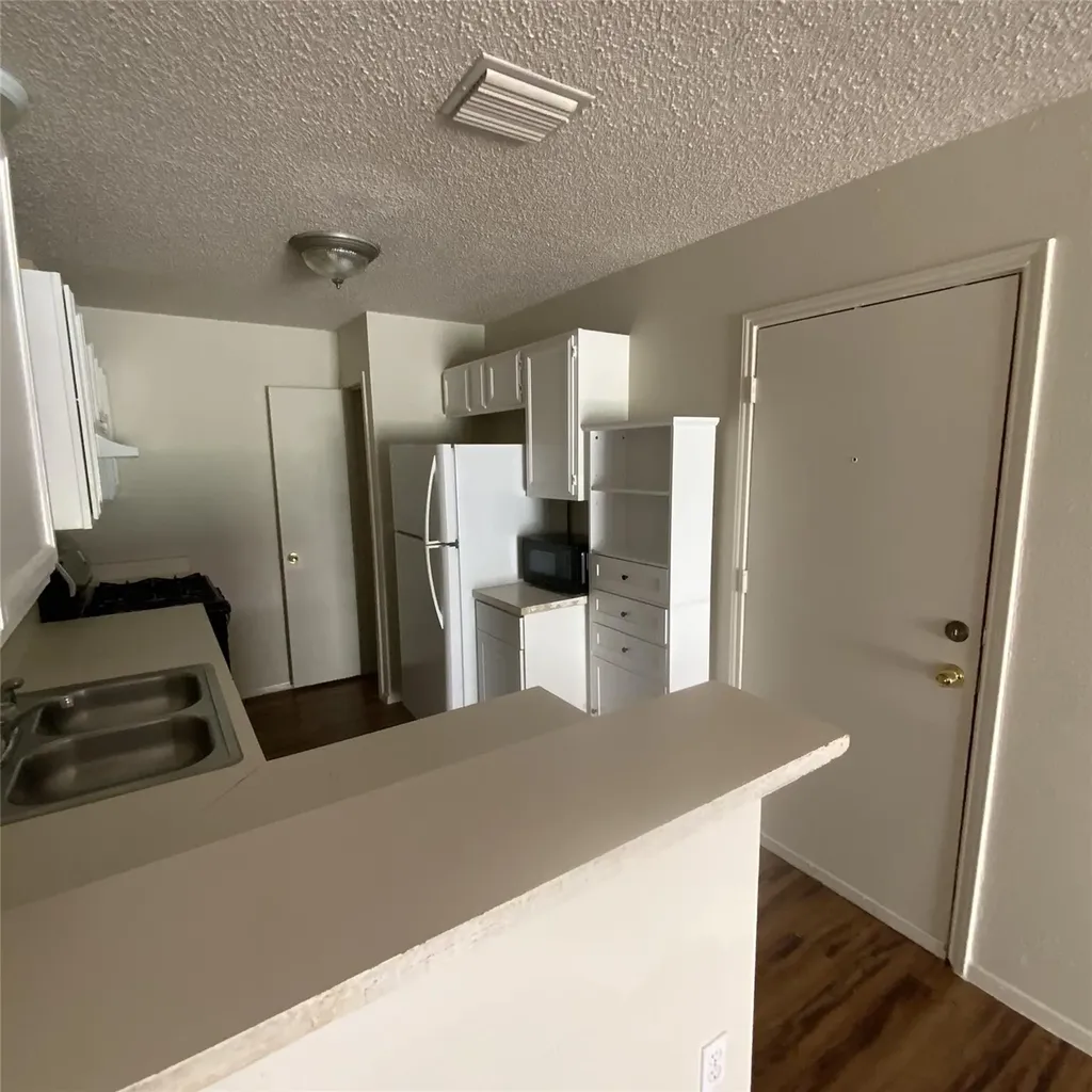 12807 Widge Drive Austin TX 78727