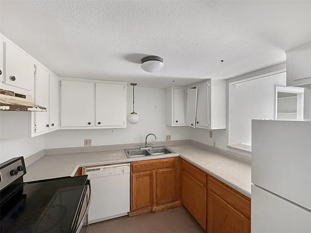 8611 Putnam Drive Austin TX 78757