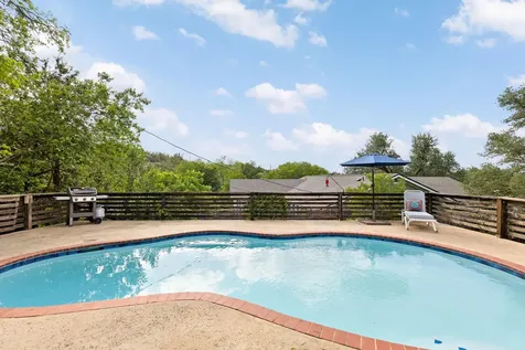 6806 Silvermine Drive Austin TX 78736