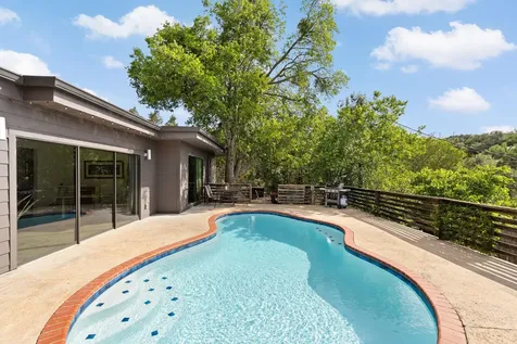 6806 Silvermine Drive Austin TX 78736