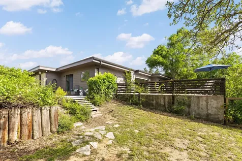 6806 Silvermine Drive Austin TX 78736