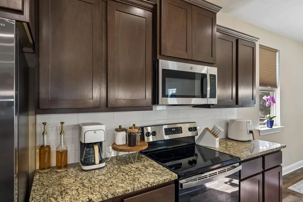 904 Central Boulevard Bertram TX 78605