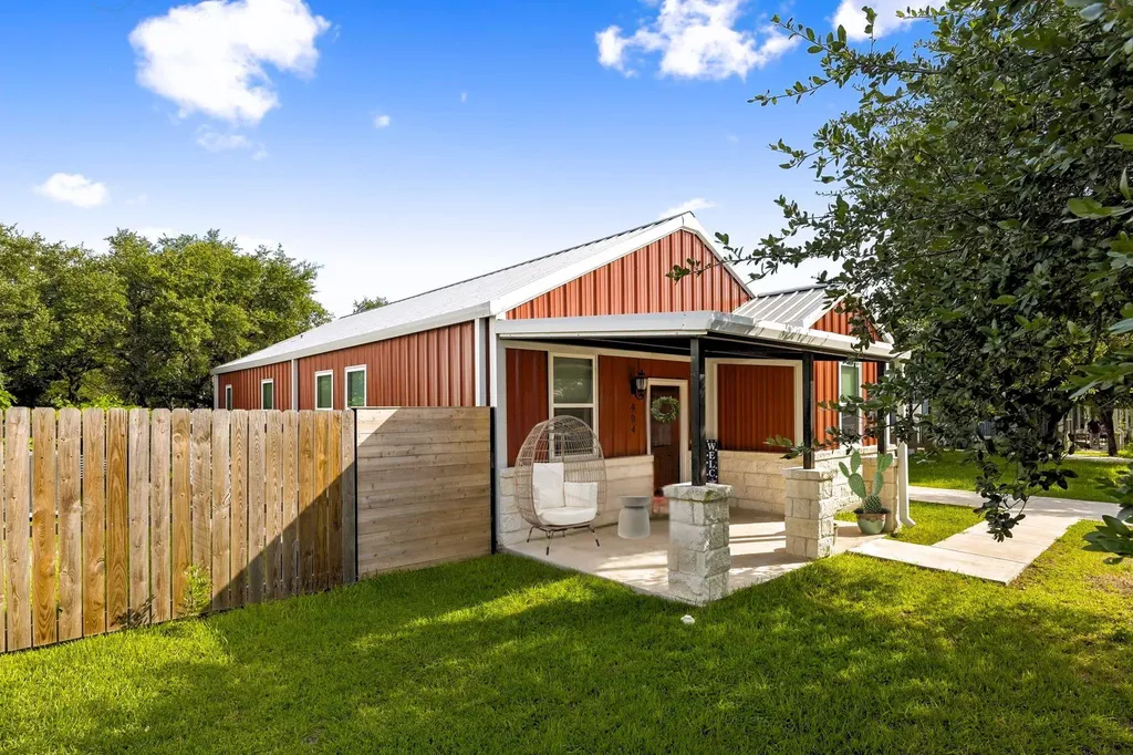 904 Central Boulevard Bertram TX 78605