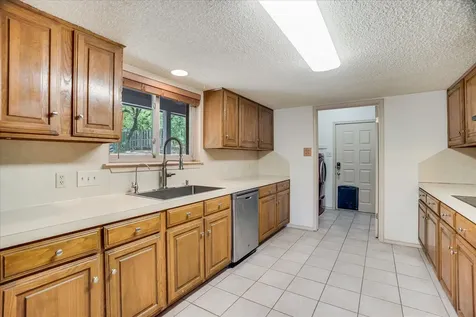 105 Fallbrook Court Lakeway TX 78734