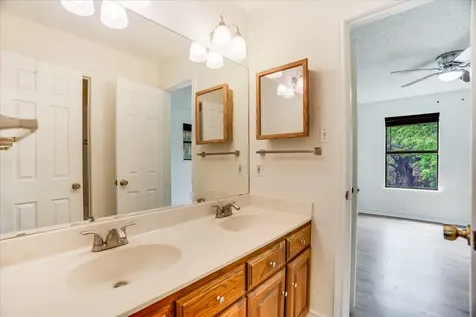 105 Fallbrook Court Lakeway TX 78734