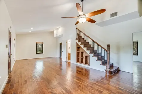 105 Fallbrook Court Lakeway TX 78734