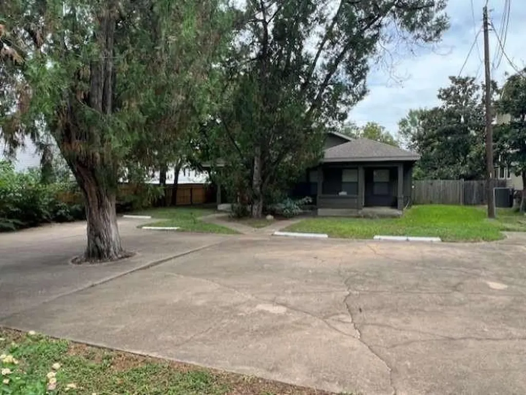 1809 Ford Street Austin TX 78704