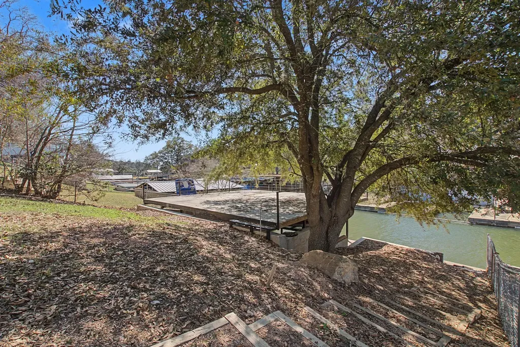 345 County Road 136c Kingsland TX 78639