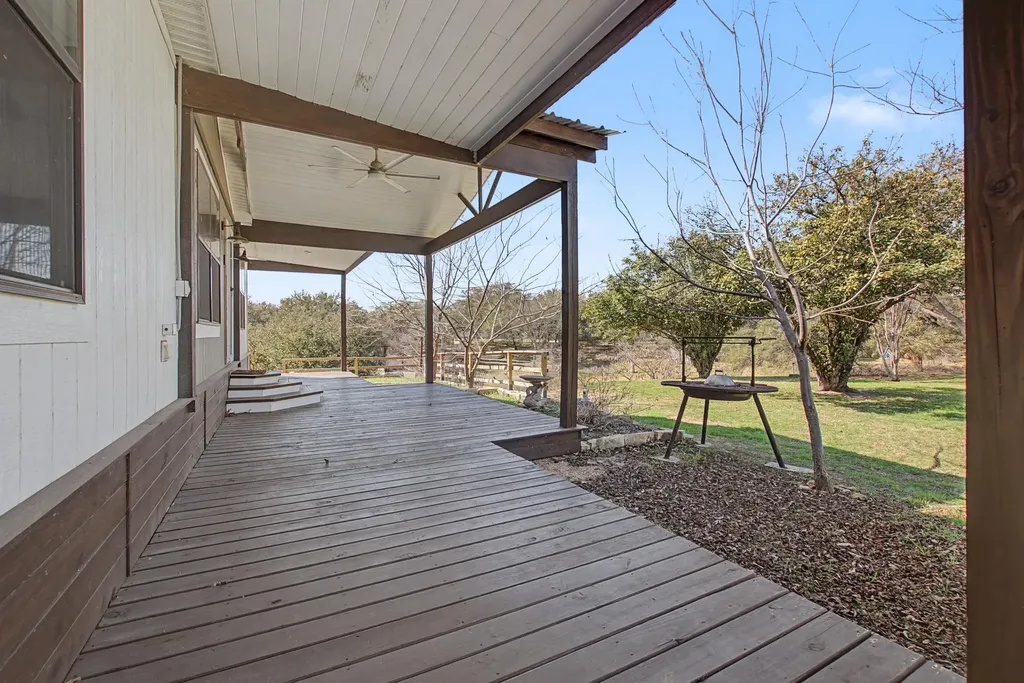 345 County Road 136c Kingsland TX 78639