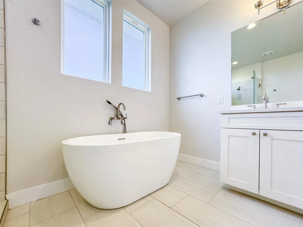 2304 Kellie Brooke Road Spicewood TX 78669