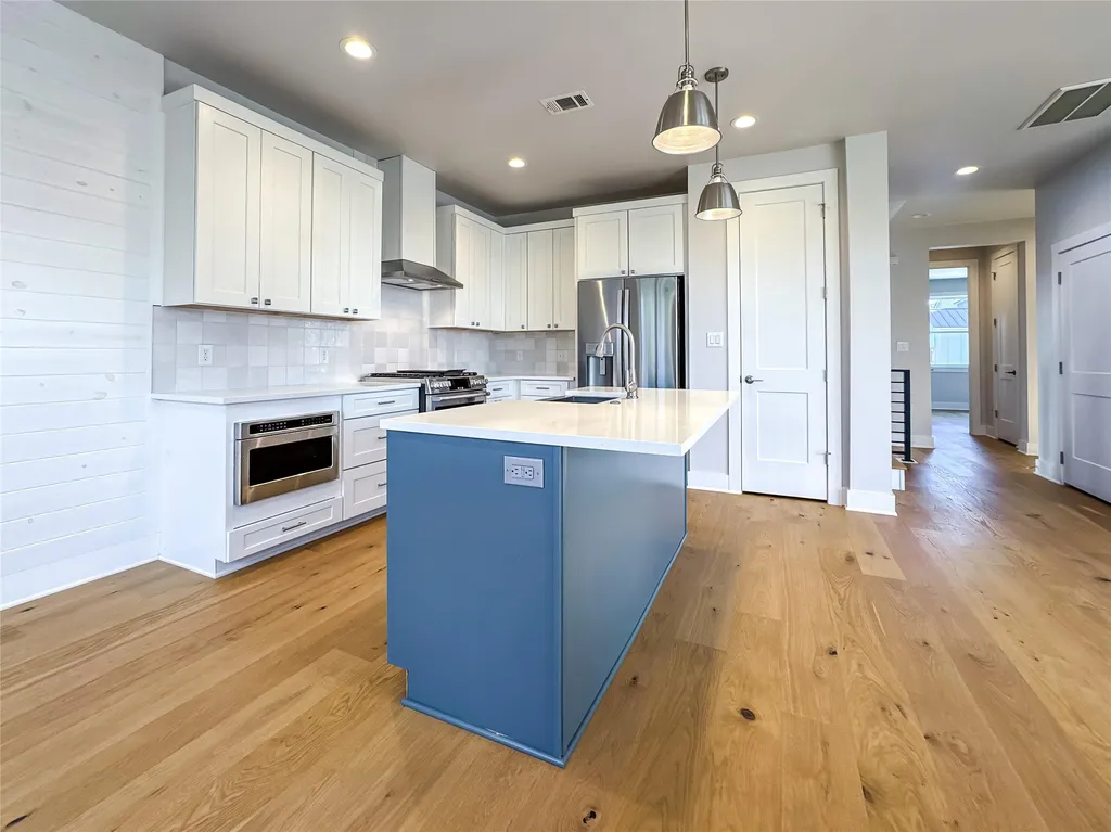 2304 Kellie Brooke Road Spicewood TX 78669