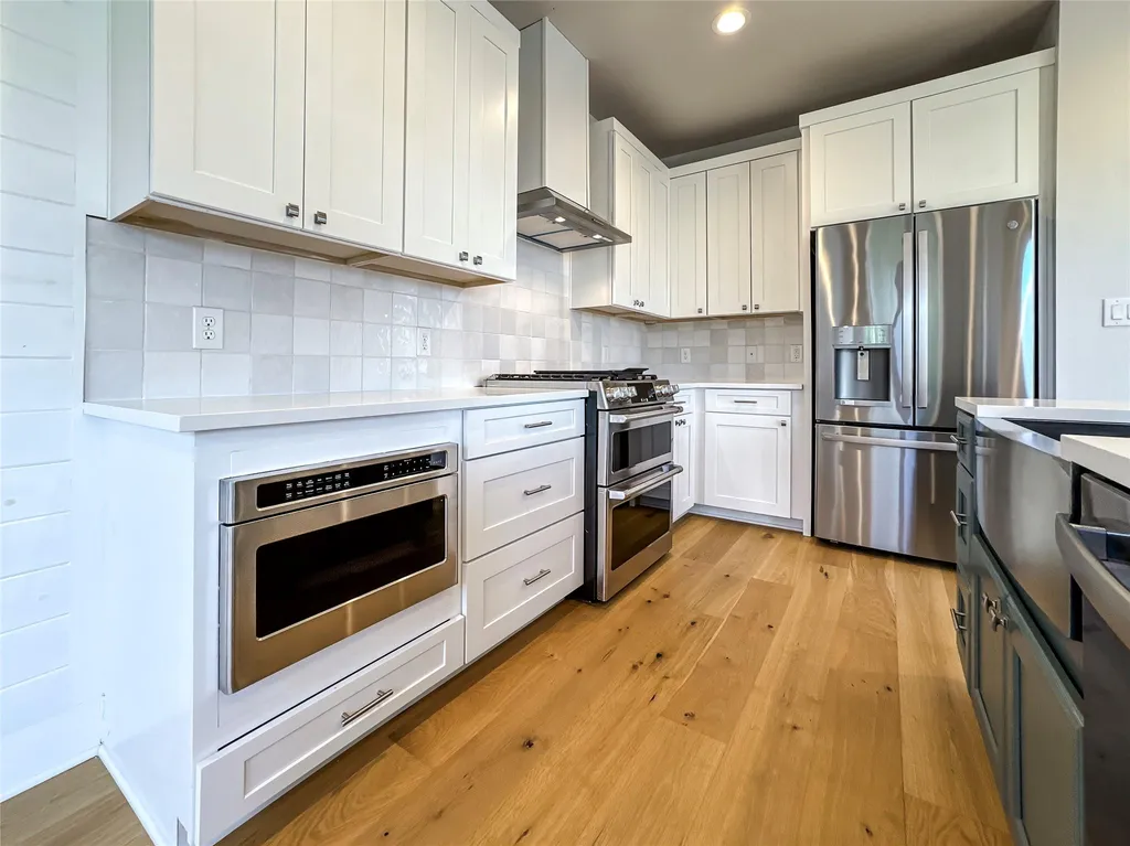2304 Kellie Brooke Road Spicewood TX 78669
