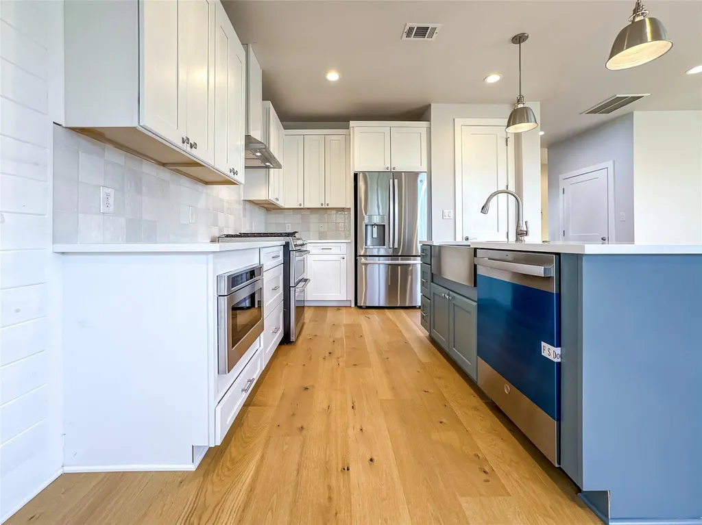 2304 Kellie Brooke Road Spicewood TX 78669