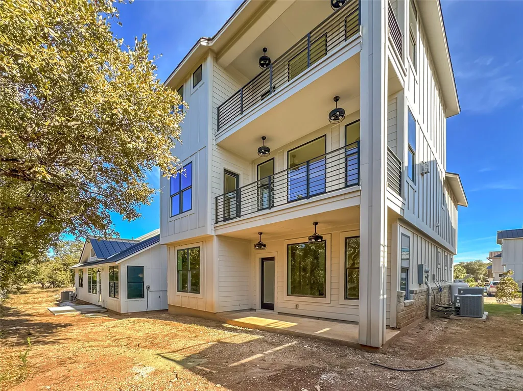 2304 Kellie Brooke Road Spicewood TX 78669