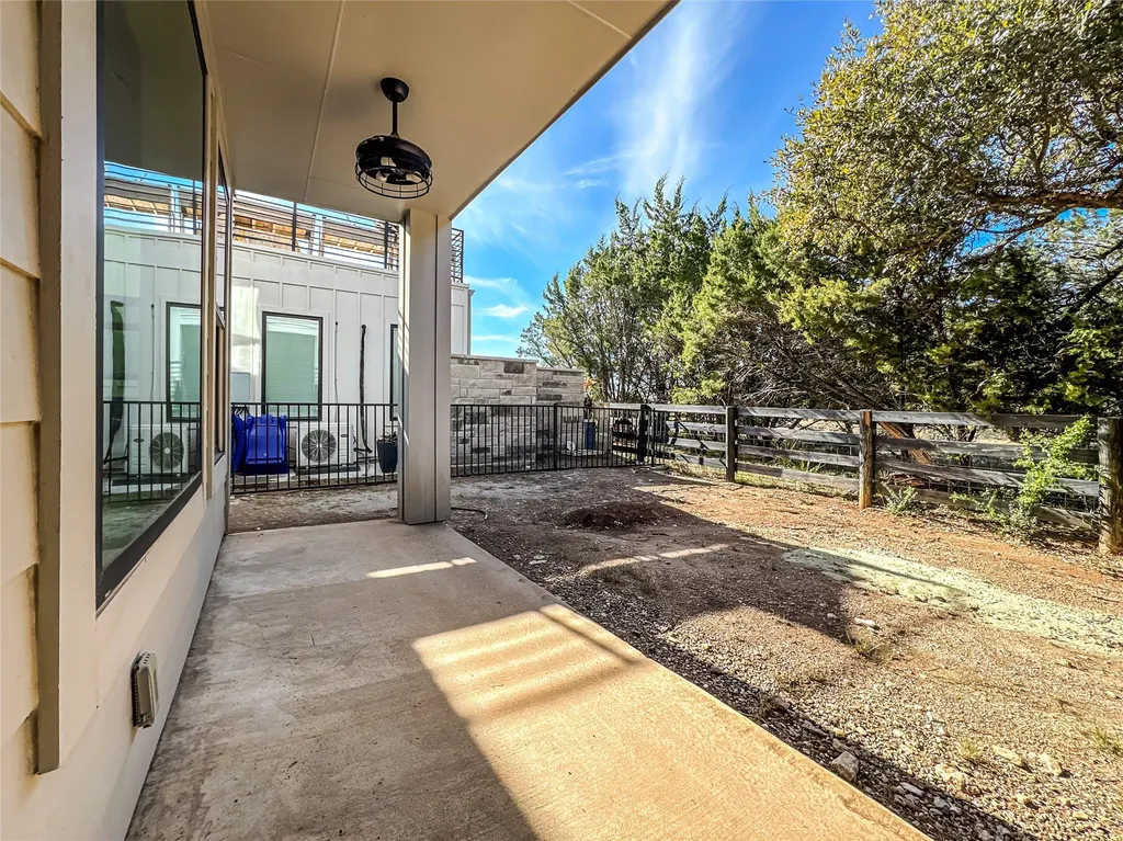 2304 Kellie Brooke Road Spicewood TX 78669