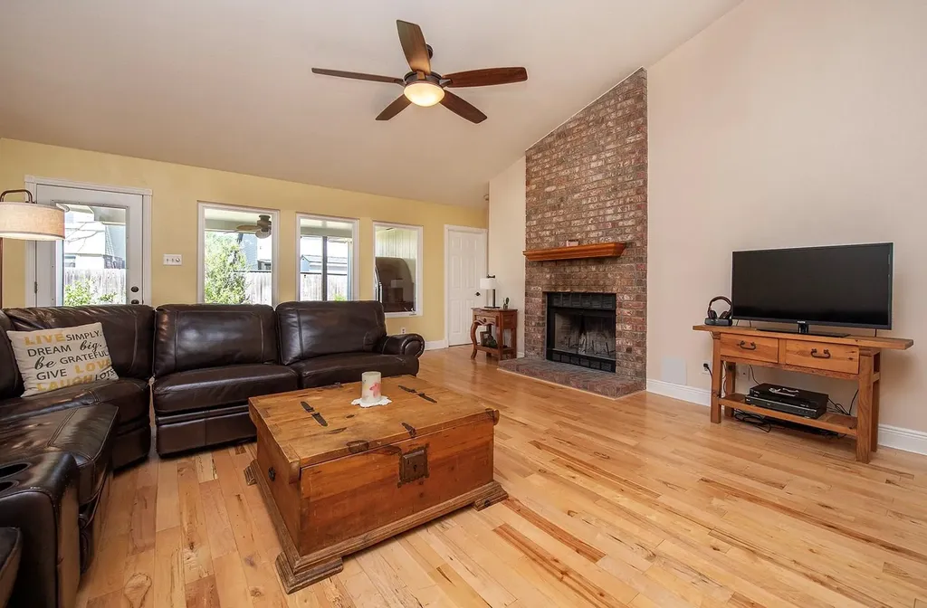 8318 Glen Canyon Drive Round Rock TX 78681